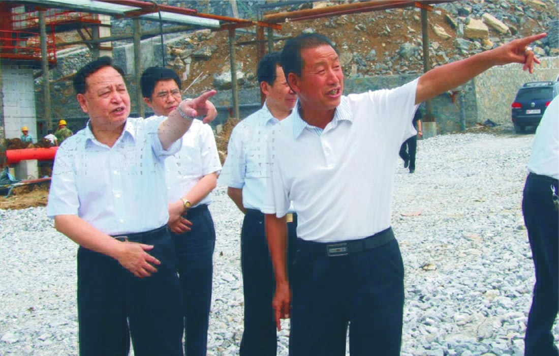 2010年5月，湖北省委書記羅清泉蒞臨東圣集團(tuán)視察。